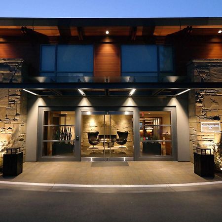 Qualicum Beach Inn Exteriör bild